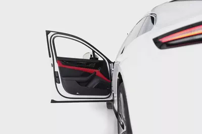 Porsche Panamera-GCC-1 Owner-Just been serviced in porsche-porsche warranty valid till 9-2028-15