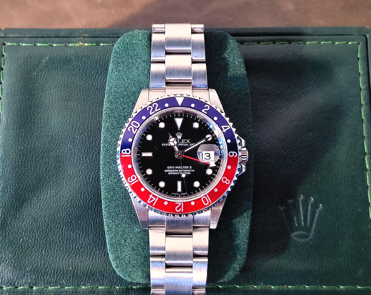 Rolex GMT-Master II 16710 Pepsi | 2003 | Box Set — AED 48,000-2-2