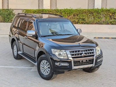 MITSUBISHI PAJERO 2015 GLS TOP FULL OPTION GCC V6 3.5L IN EXCELLENT CONDITION-0