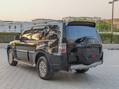 MITSUBISHI PAJERO 2015 GLS TOP FULL OPTION GCC V6 3.5L IN EXCELLENT CONDITION-14
