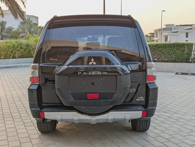 MITSUBISHI PAJERO 2015 GLS TOP FULL OPTION GCC V6 3.5L IN EXCELLENT CONDITION-17
