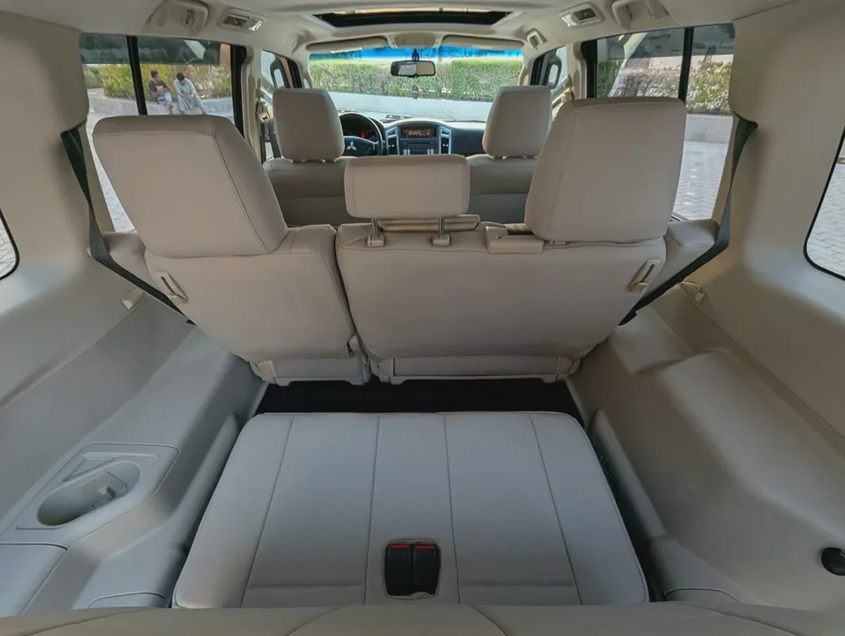 MITSUBISHI PAJERO 2015 GLS TOP FULL OPTION GCC V6 3.5L IN EXCELLENT CONDITION