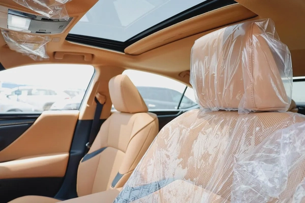 LEXUS ES300H 2.5L GCC 2025 0 KM