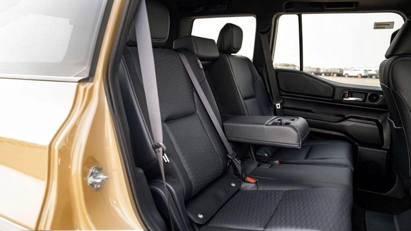 Toyota Prado TOYOTA PRADO 250 WX+ LUXURY 2.4P AT MY2025- SAND