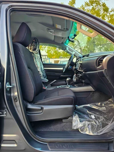 Toyota Hilux SGLX SR5 WIDE BODY / DOUBLE CABIN / 2.4L DIESEL A/T 4WD / BLIND SPOT / OVER FENDER / DIFF LOCK (CODE#HDAH-9