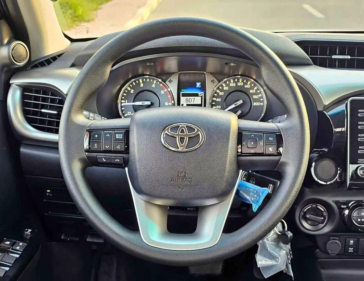 Toyota Hilux SGLX SR5 WIDE BODY / DOUBLE CABIN / 2.4L DIESEL A/T 4WD / BLIND SPOT / OVER FENDER / DIFF LOCK (CODE#HDAH-12-0