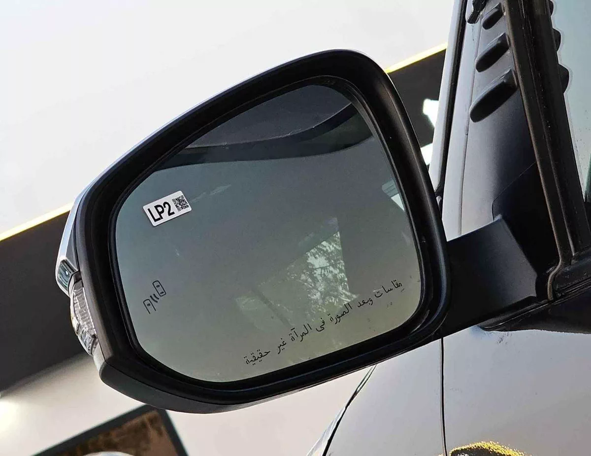 Toyota Hilux SGLX SR5 WIDE BODY / DOUBLE CABIN / 2.4L DIESEL A/T 4WD / BLIND SPOT / OVER FENDER / DIFF LOCK (CODE#HDAH-6-0