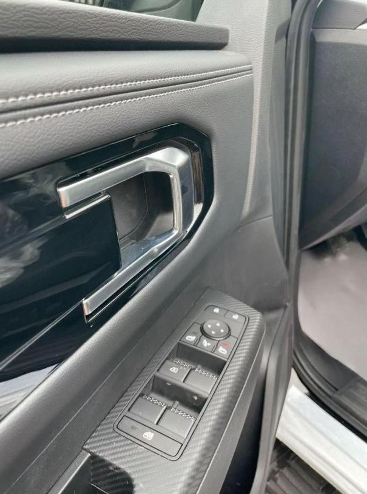 Mitsubishi L200 GL SPORTERO DIESEL FULL OPTION 2026-10-0