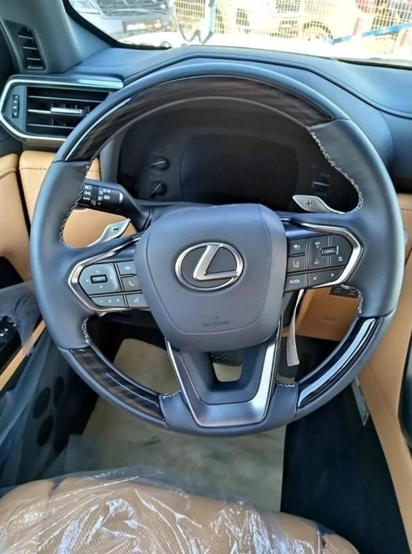 Lexus LX 500 LEXUS LX 500 DIESEL--2022