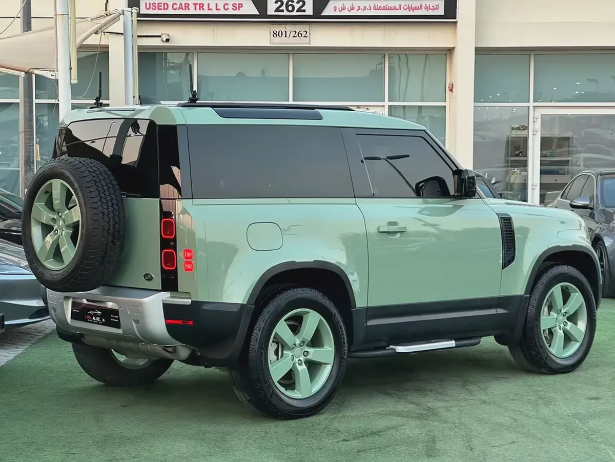 2023 Land Rover Defender | GCC Specs | Pristine Condition-4-4