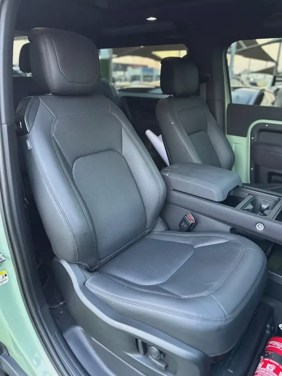 2023 Land Rover Defender | GCC Specs | Pristine Condition-6-6