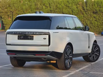 2023 Range Rover P400 SE | GCC Specs | FSH | Pristine Condition | Under warranty 2 years-6