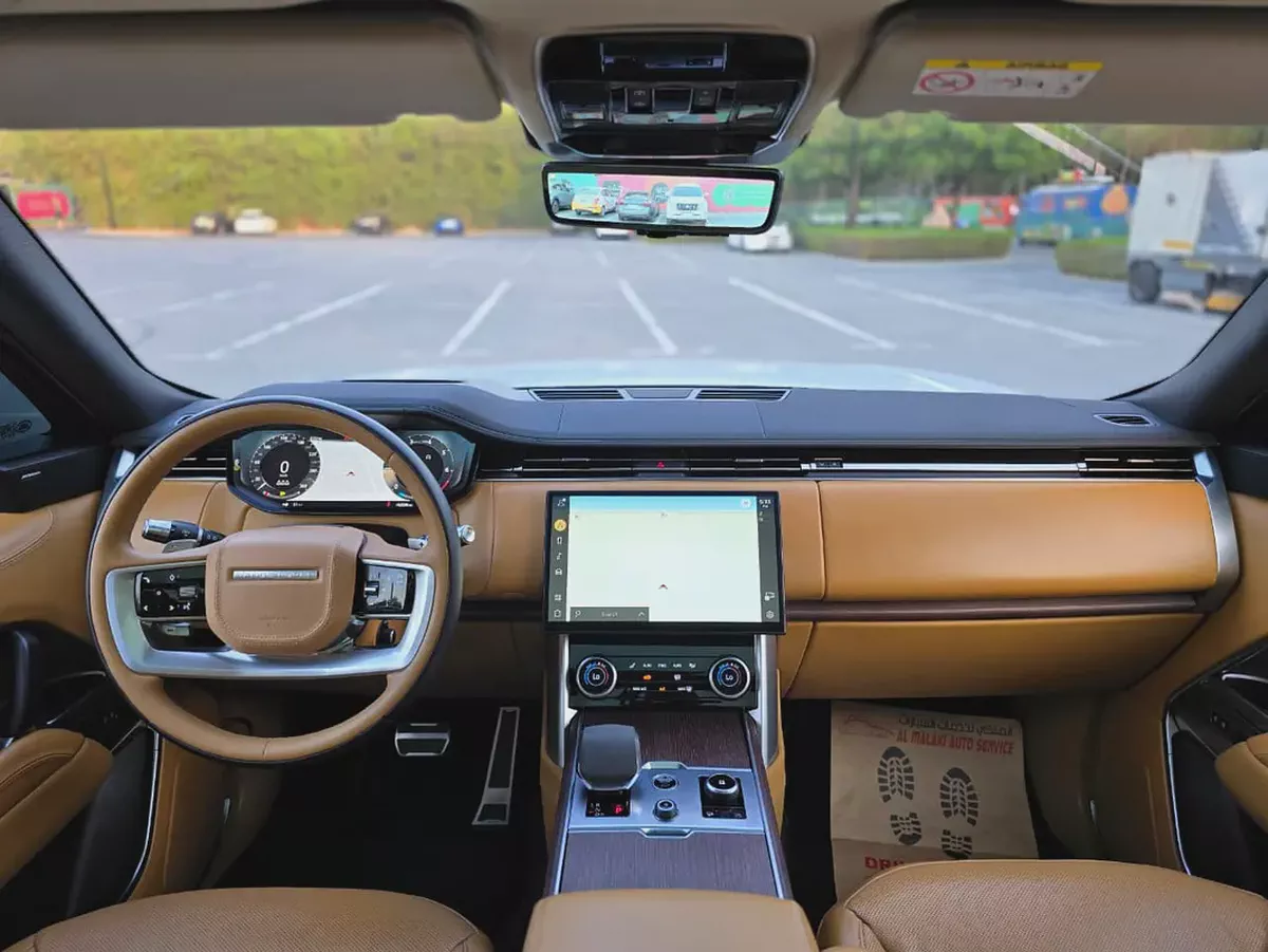 2023 Range Rover P400 SE | GCC Specs | FSH | Pristine Condition | Under warranty 2 years-9-9