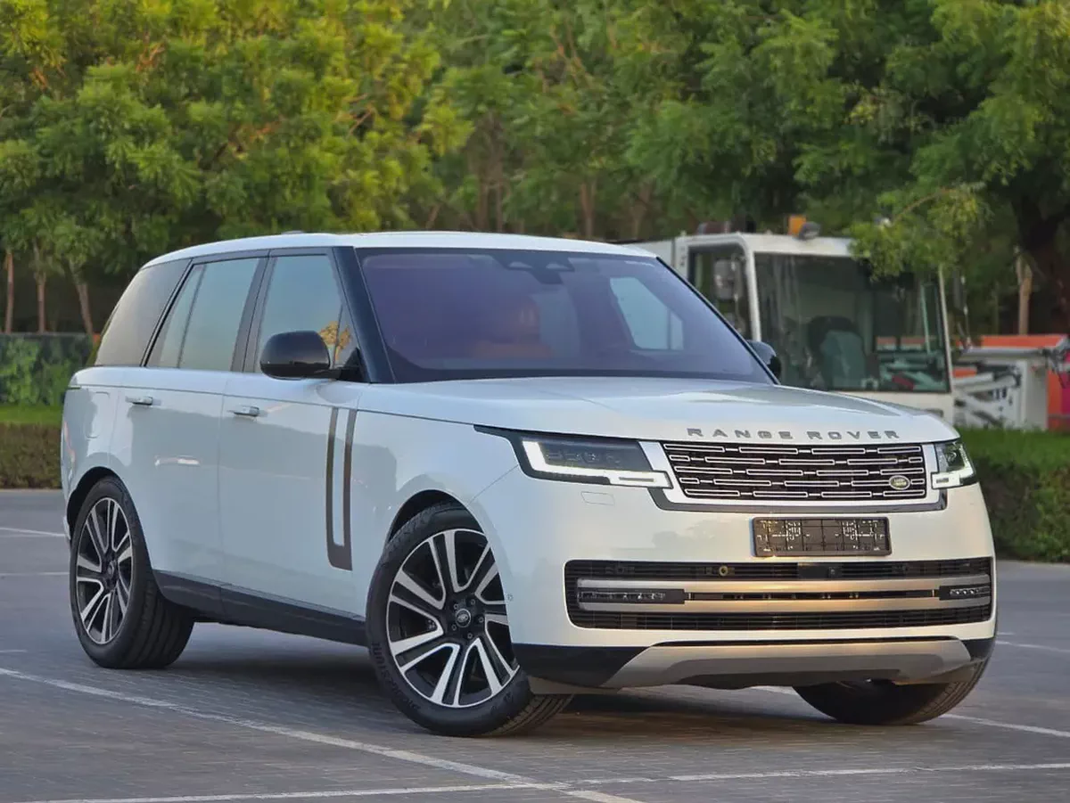 2023 Range Rover P400 SE | GCC Specs | FSH | Pristine Condition | Under warranty 2 years