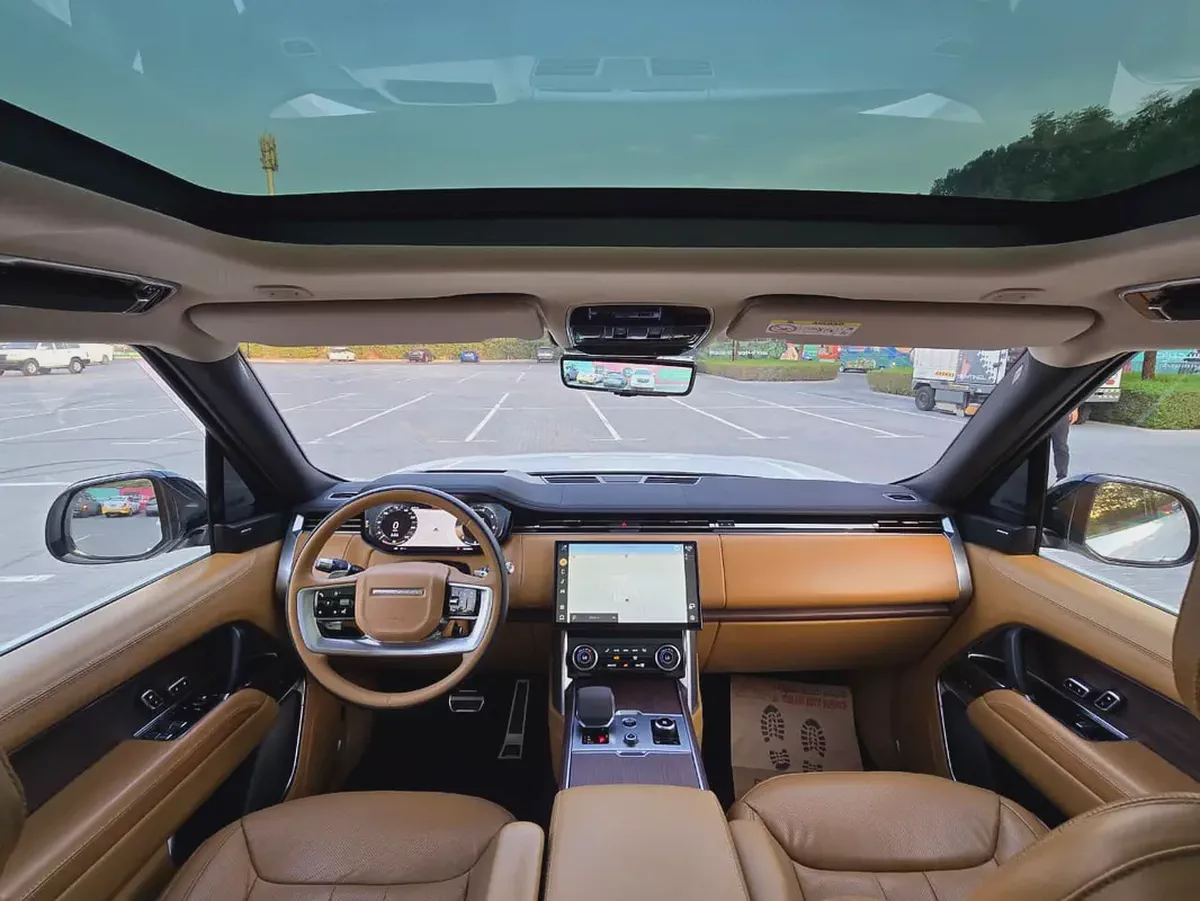 2023 Range Rover P400 SE | GCC Specs | FSH | Pristine Condition | Under warranty 2 years-8-8
