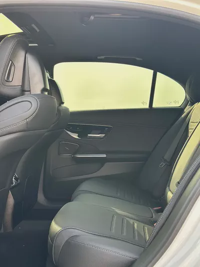 2025 Mercedes‑Benz C200L | 12,000 km | Excellent Condition-12