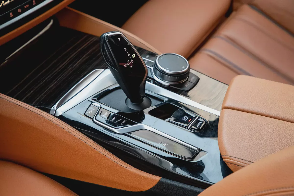 2,644 P.M |  520i M-Sport | 0% Downpayment | BMW WARRANTY+SERVICE | IMMACULATE!-9-9