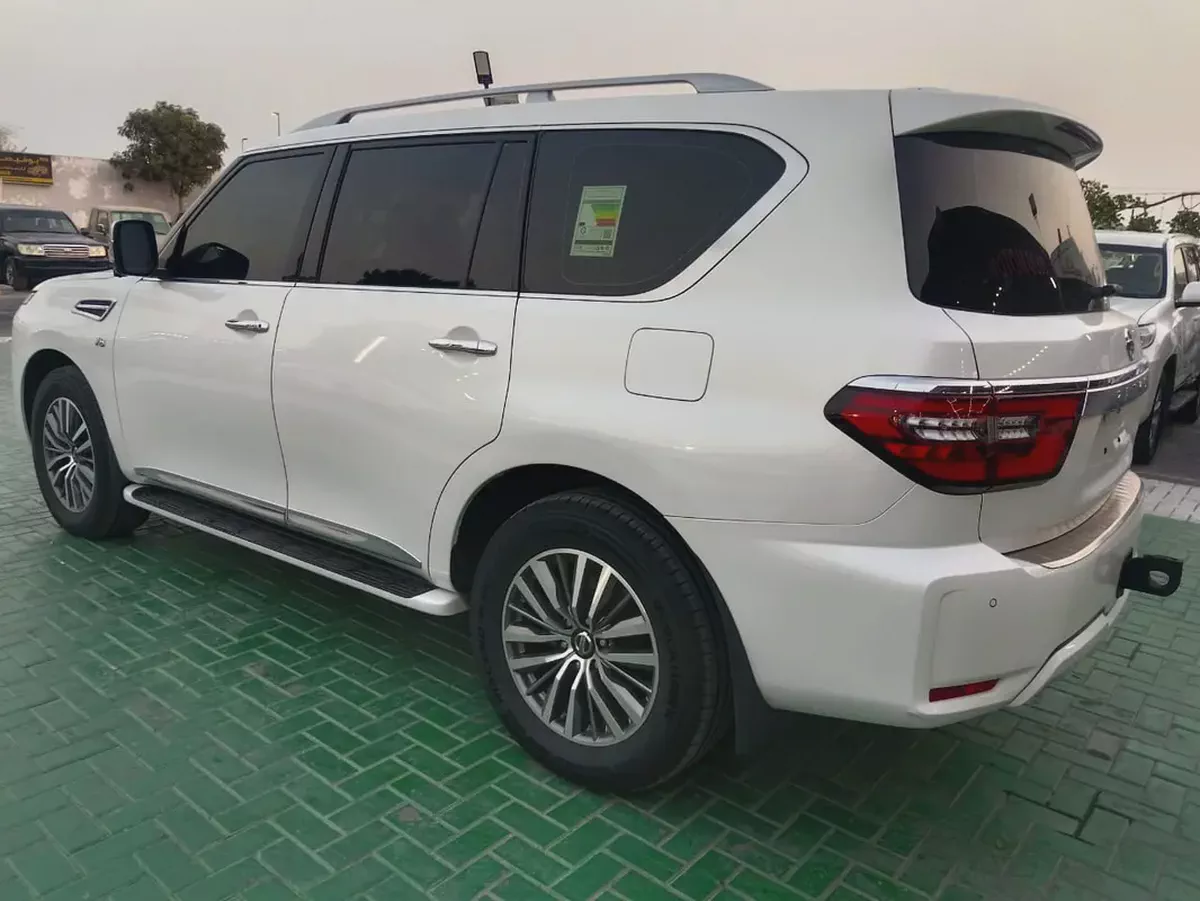 Nissan Patrol LE Platinum City 2020 GCC Specs-2-2
