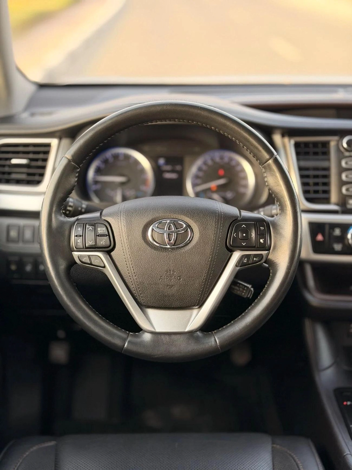 Toyota Highlander Limited 4WD 3.5L / panoramic, 360 camera 2019-13-13