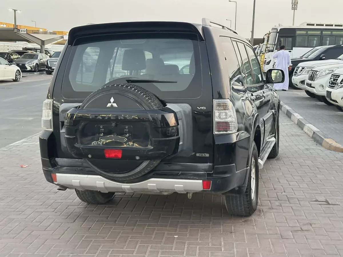 Mitsubshi pajero 2008 fullopshin balck color GcC calen car-6-6