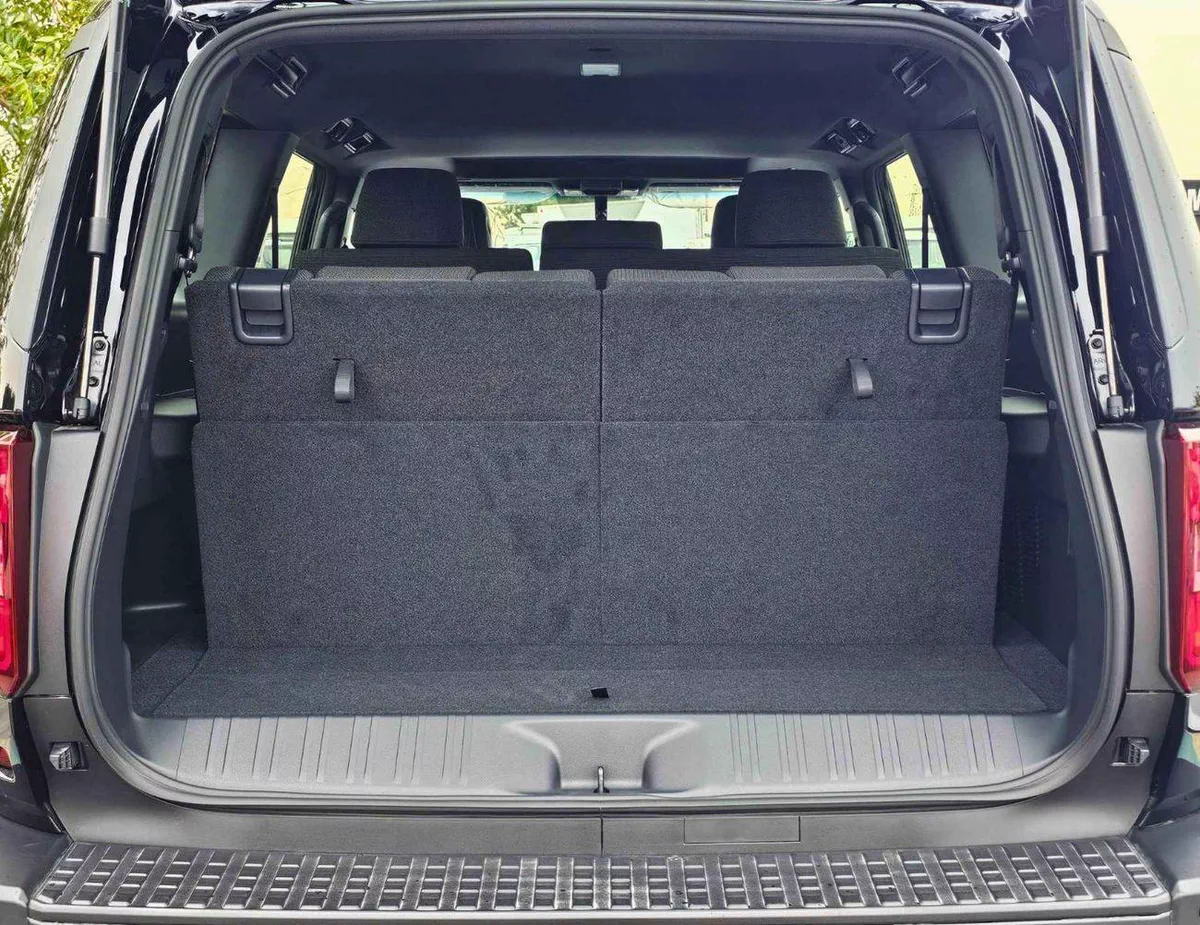 Toyota Prado TXR ALL ROUNDER TURBO || 2.8L DIESEL V4 / DIFFLOCK / SUNROOF / COOL BOX (CODE # P28AR2)-7-0