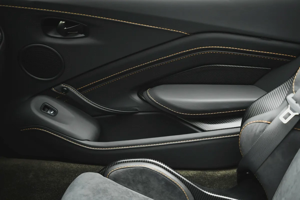 2023 ASTON MARTIN V12 VANTAGE-11-11