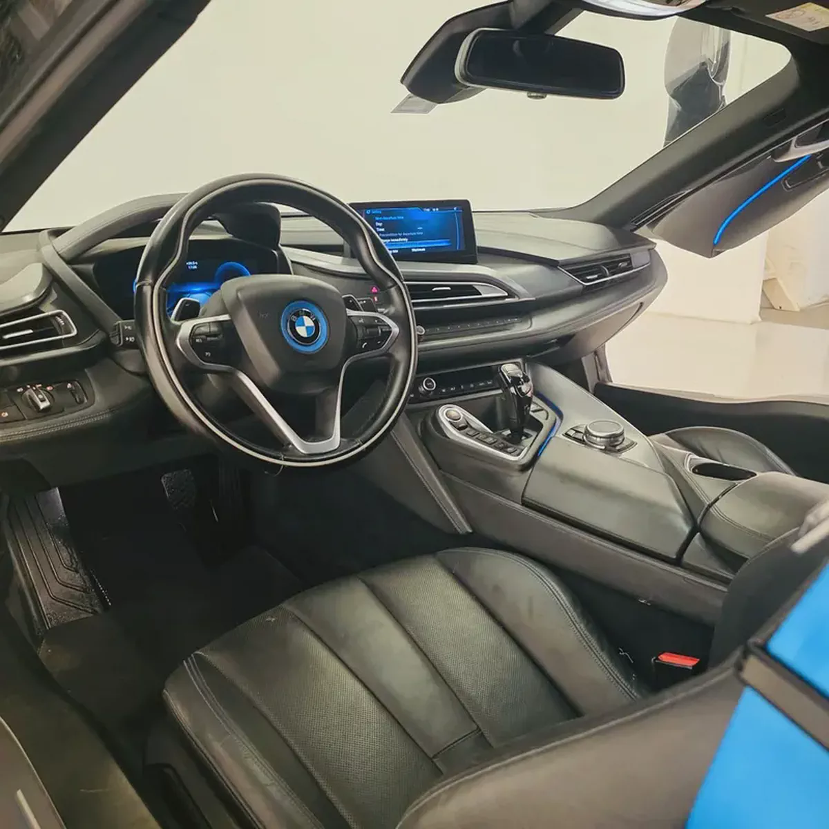 AED 4957 PM | BMW i8 2014 | PRISTINE CONDITION | COLLECTORS CAR | 1 YEAR WARRANTY-9-9