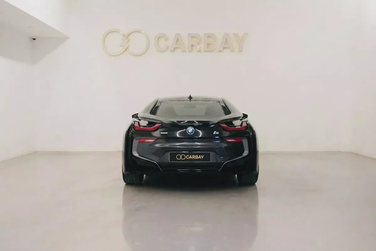 AED 4957 PM | BMW i8 2014 | PRISTINE CONDITION | COLLECTORS CAR | 1 YEAR WARRANTY-5-5