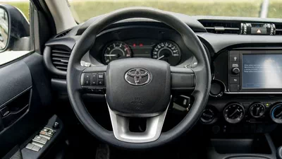Toyota Hilux DLX HILUX 2.4L MT P.WINDO DIESEL 2026-12
