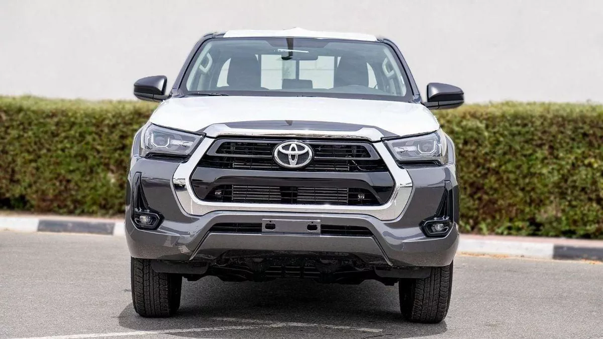 Toyota Hilux DLX HILUX 2.4L MT P.WINDO DIESEL 2026-1-0
