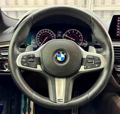 BMW 5 Series M550i xDrive 2019 | One Owner | GCC specs | AGMC Full Service history-14