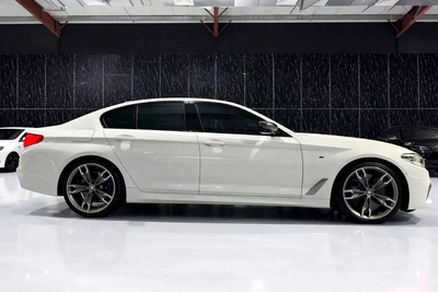 BMW 5 Series M550i xDrive 2019 | One Owner | GCC specs | AGMC Full Service history-5