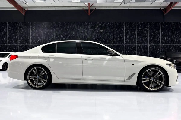 BMW 5 Series M550i xDrive 2019 | One Owner | GCC specs | AGMC Full Service history