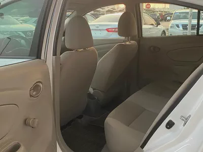 Nissan Sunny 2023 White-12