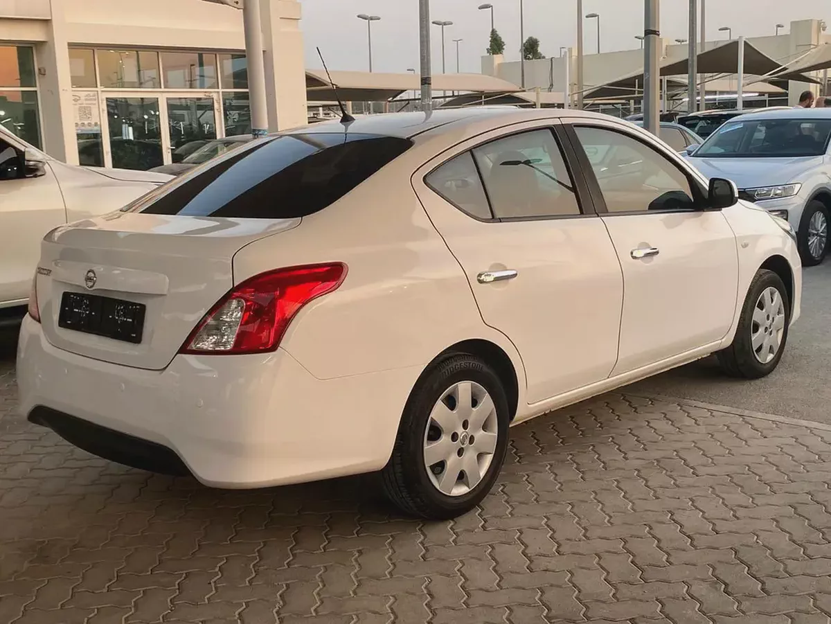 Nissan Sunny 2023 White-8-8