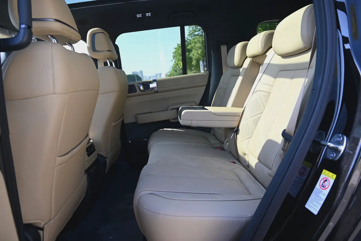 EMI 2,620 AED - BYD LEOPERD 5 - ULTRA EDITION - READY TO DRIVE - NO WAITING-18-18