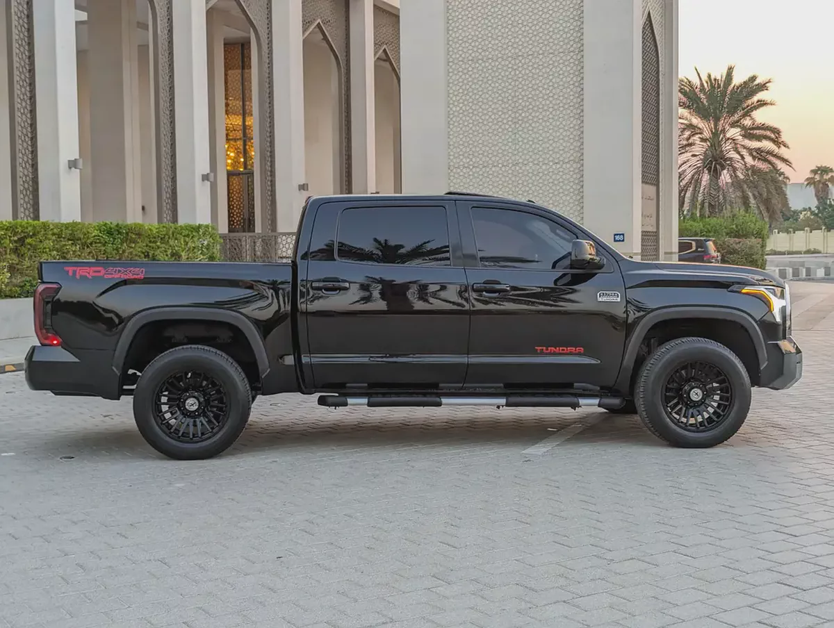 TOYOTA TUNDRA 2014 FACELIFTED 2025 1794 EDITION 4X4 4DOORS V8 5.7L IN EXCELLENT CONDITION-17-17