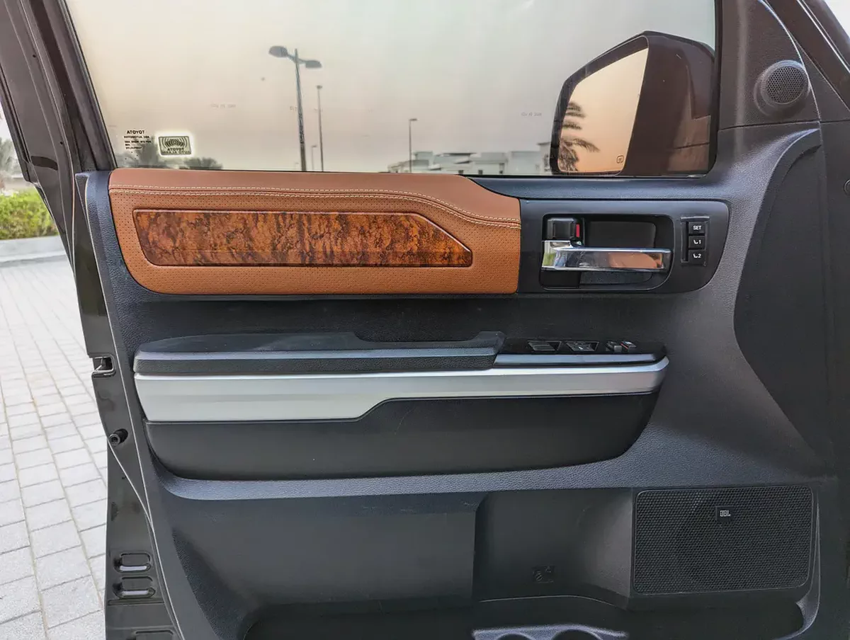 TOYOTA TUNDRA 2014 FACELIFTED 2025 1794 EDITION 4X4 4DOORS V8 5.7L IN EXCELLENT CONDITION-8-8