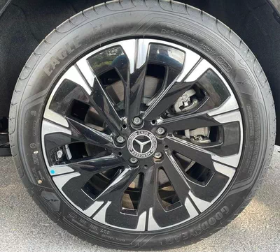 Mercedes Benz V300 Avantgarde Under Agency Warranty 2026 GCC-10