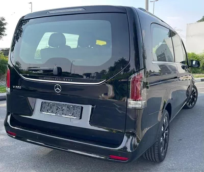Mercedes Benz V300 Avantgarde Under Agency Warranty 2026 GCC-14