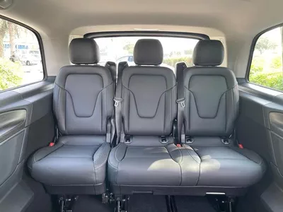 Mercedes Benz V300 Avantgarde Under Agency Warranty 2026 GCC-9