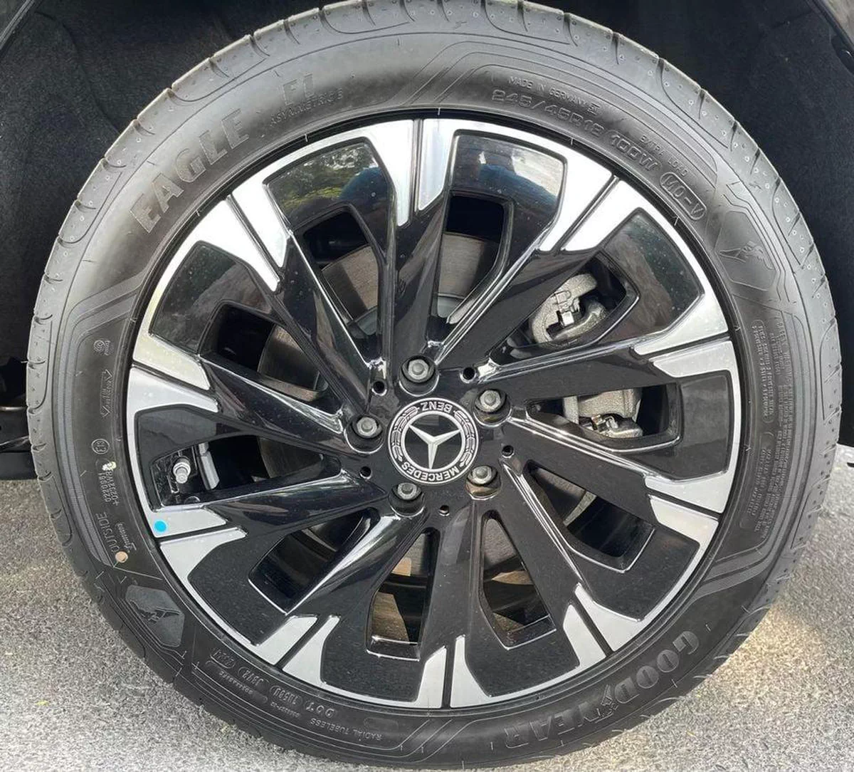 Mercedes Benz V300 Avantgarde Under Agency Warranty 2026 GCC-10-10