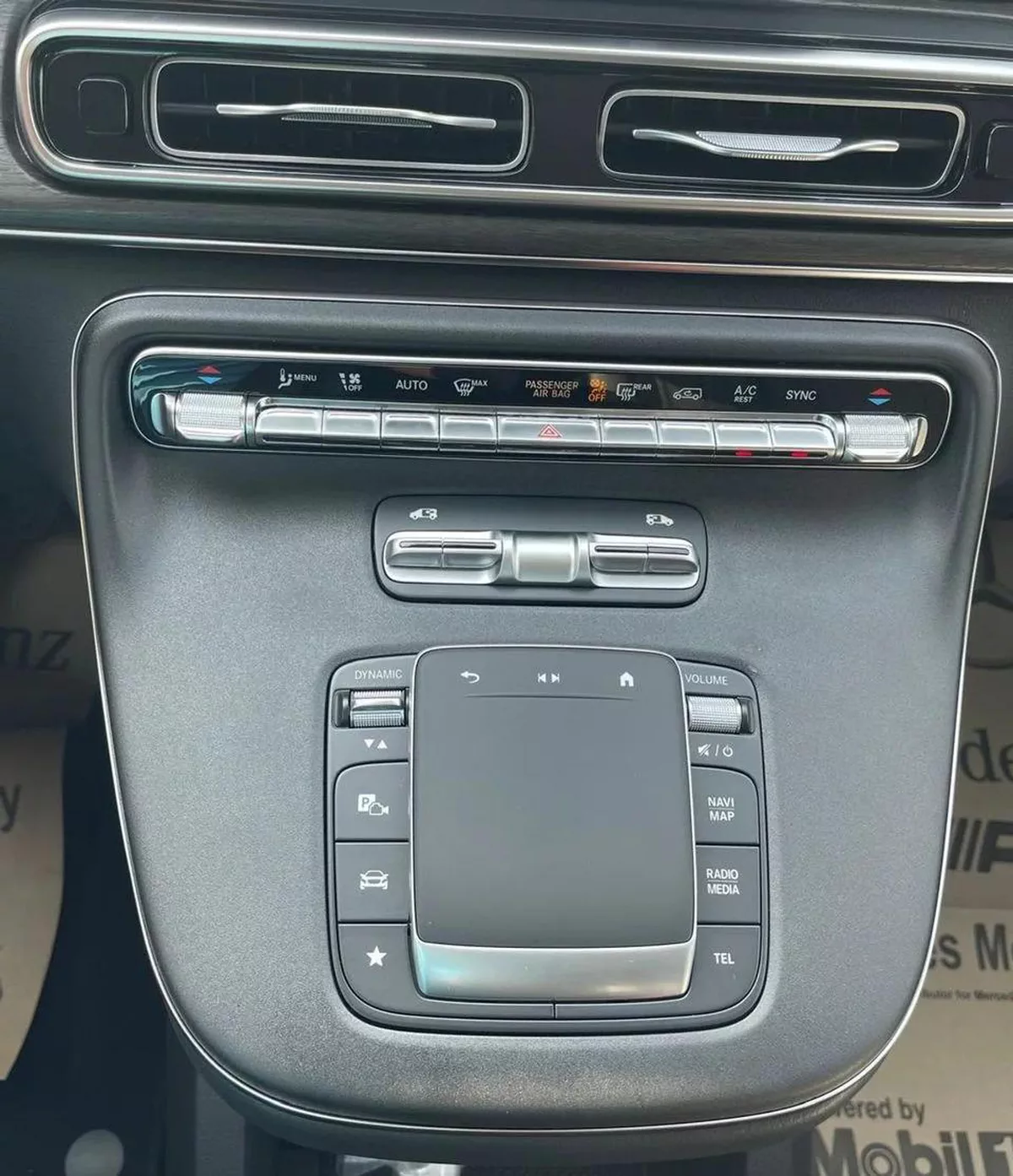 Mercedes Benz V300 Avantgarde Under Agency Warranty 2026 GCC-7-7
