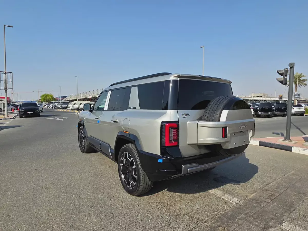 BYD Leopard 8 Flagship 2026 | Brand New | Chinese Specs | Luxury Off-Road SUV-5-5