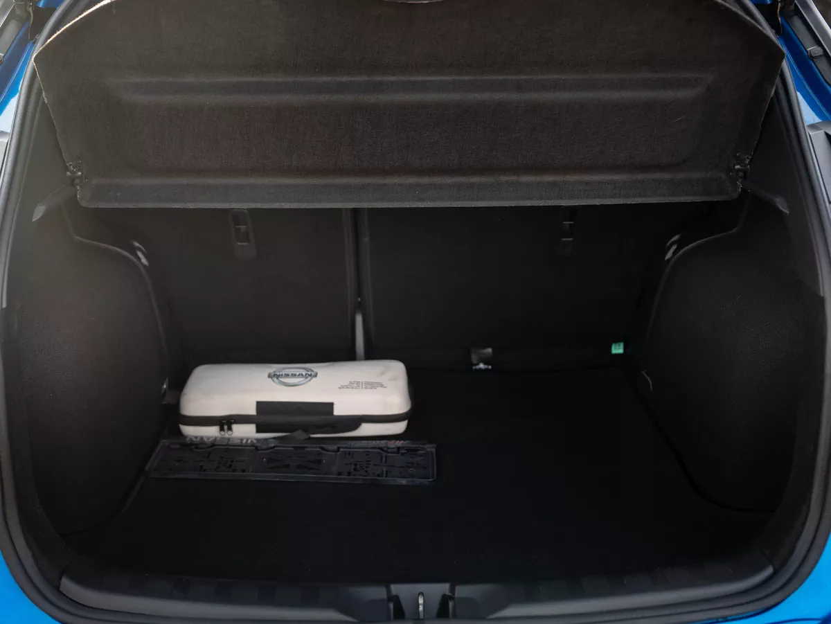 Nissan Kicks FULL OPTION GCC SPEC-10-10