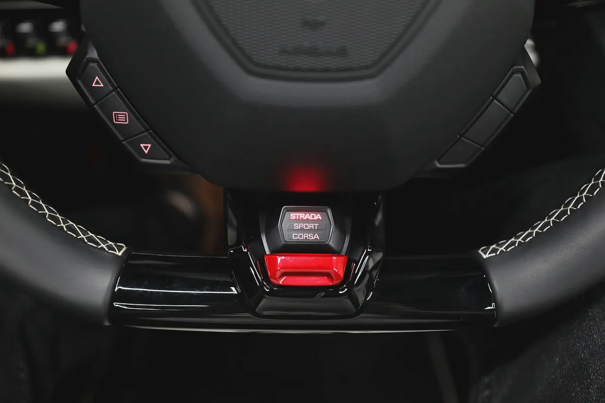 Lamborghini Huracan EVO Spyder-11-11