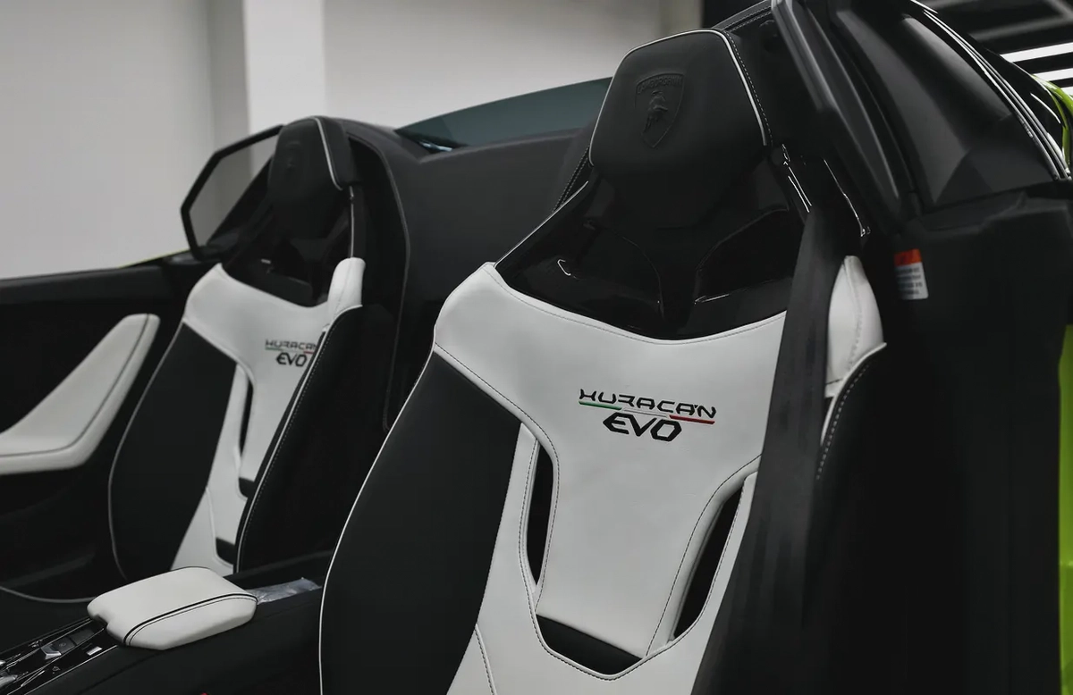 Lamborghini Huracan EVO Spyder-10-10