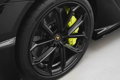 2024 LAMBORGHINI REVUELTO-5
