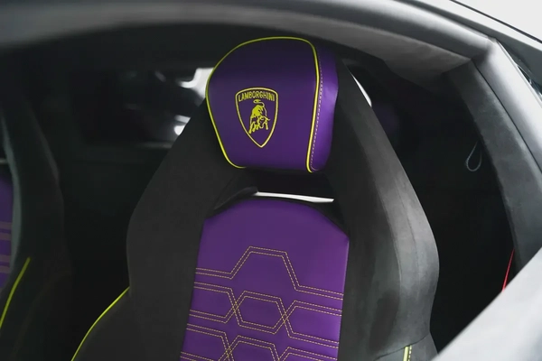 2024 LAMBORGHINI REVUELTO