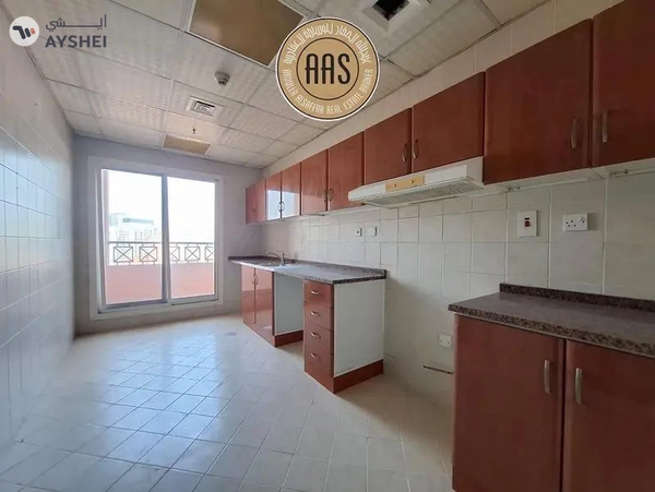 In prime location Chiller free huge 2bhk with all facilities